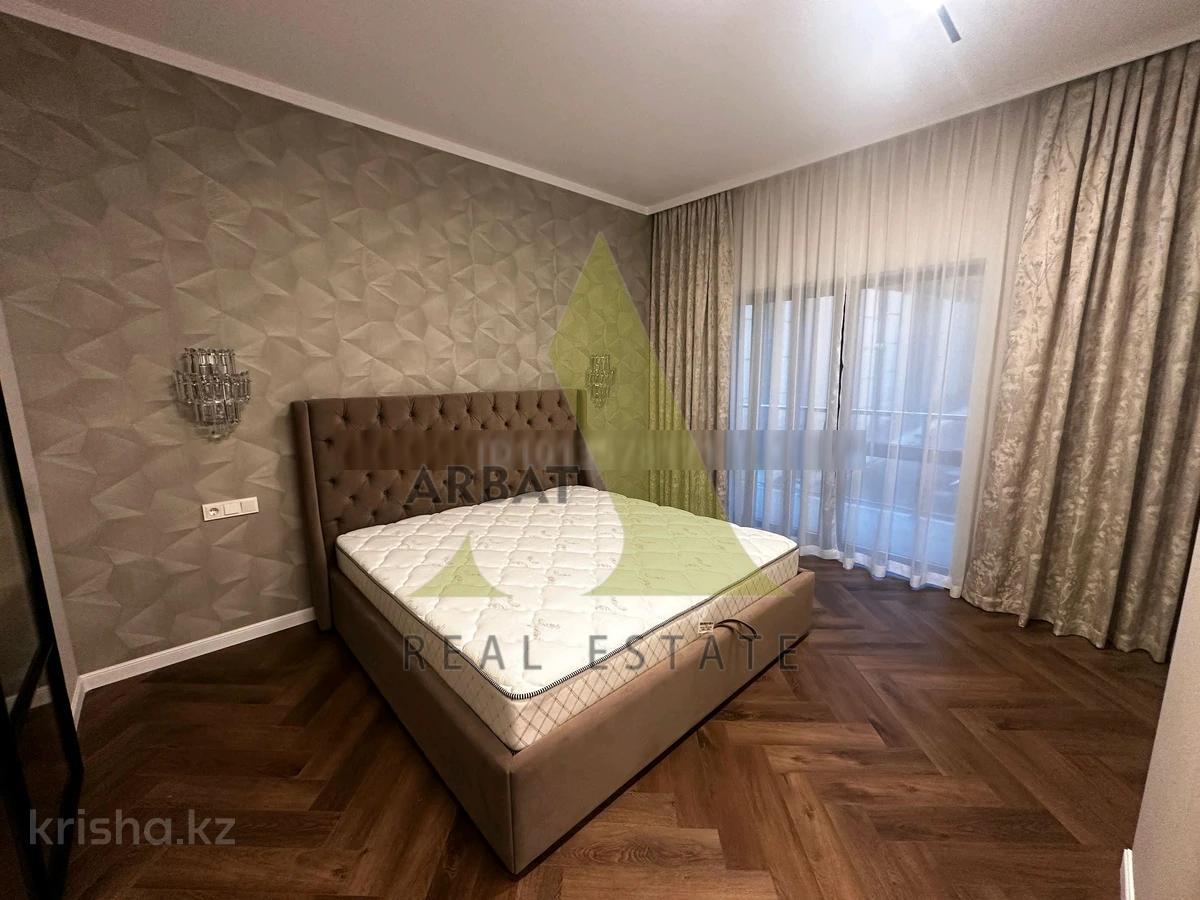 Фото Квартира, 3 комн, 111 м², 2/3 эт.