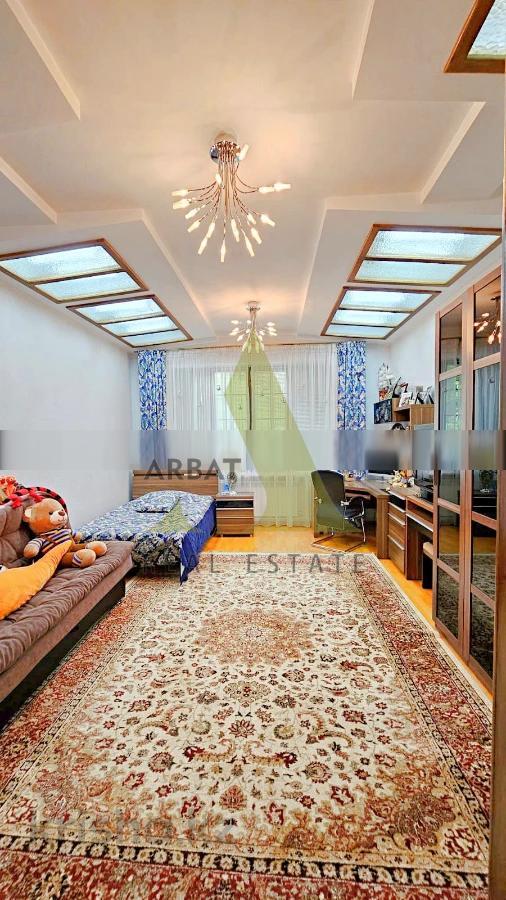 Фото Отдельный дом, 8 комн, 940м²