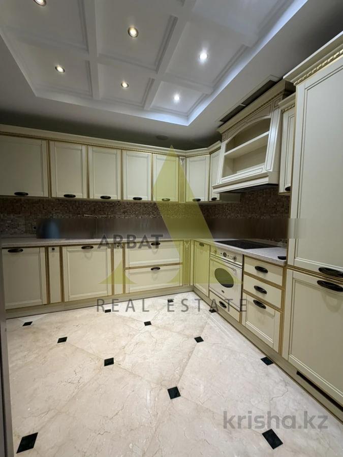 Фото Квартира, 5 комн, 220 м², 1/2 эт., 2006 г.п.
