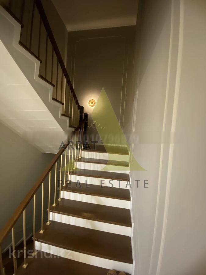 Фото Отдельный дом, 8 комн, 420м²