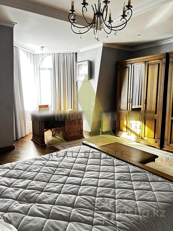 Фото Квартира, 5 комн, 450 м², 3/5 эт., 2011 г.п.