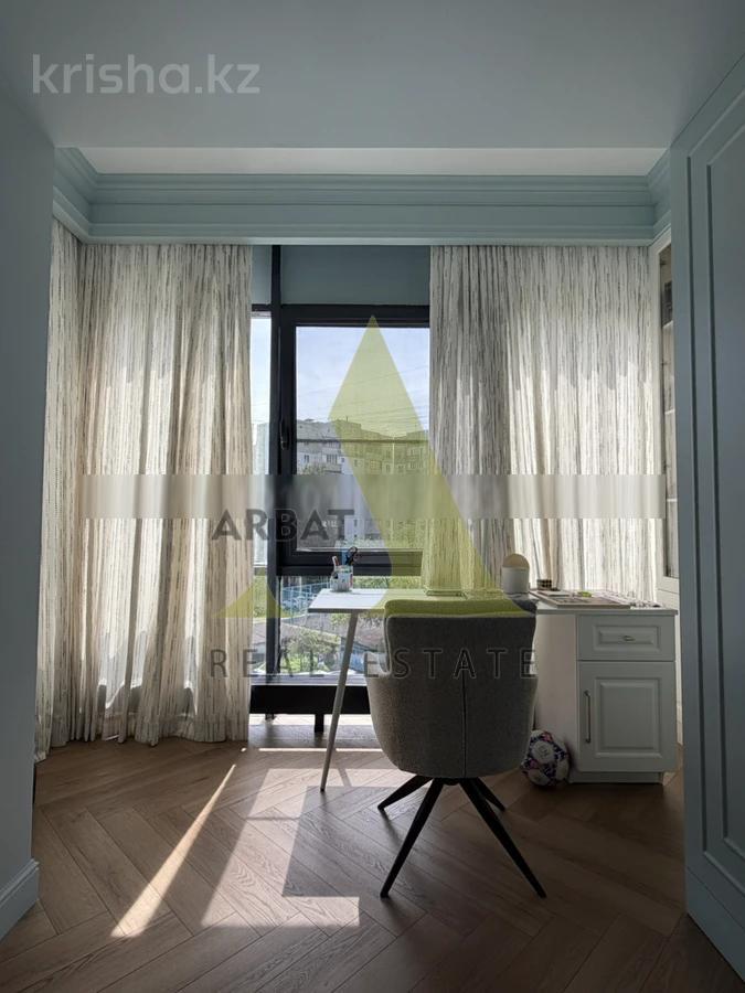 Фото Квартира, 4 комн, 180 м², 5/20 эт., 2016 г.п.