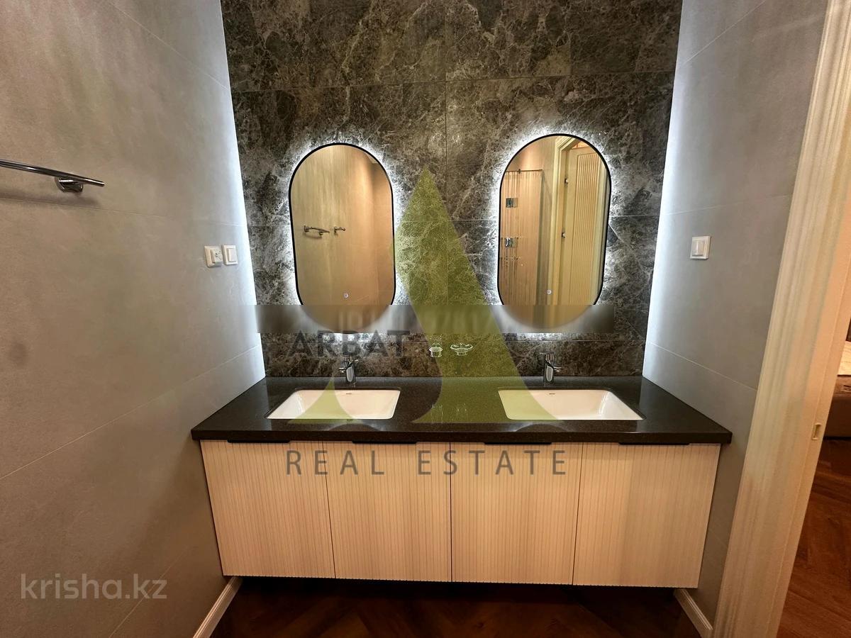 Фото Квартира, 3 комн, 111 м², 2/3 эт.