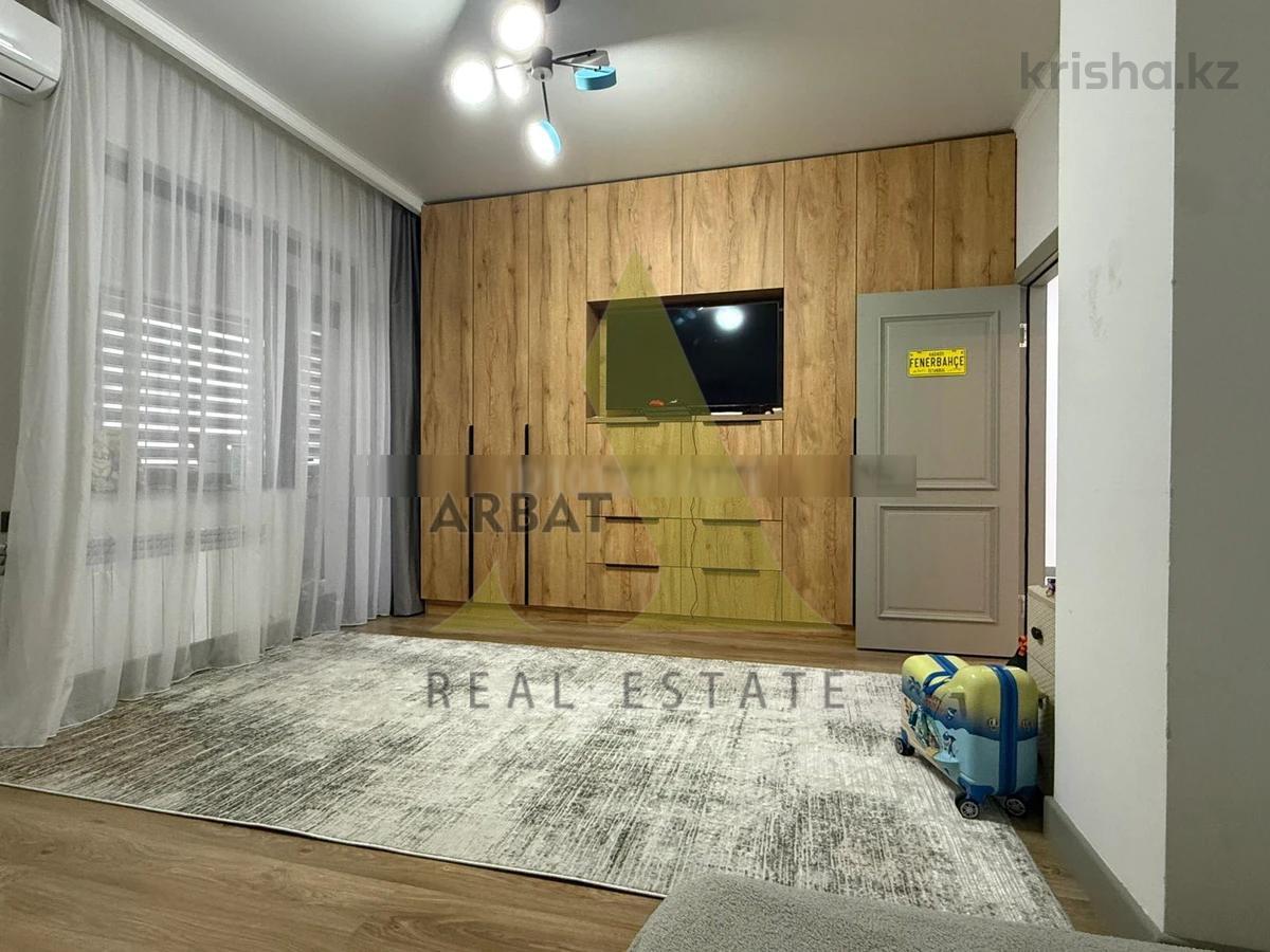 Фото Квартира, 3 комн, 120 м², 3/12 эт.