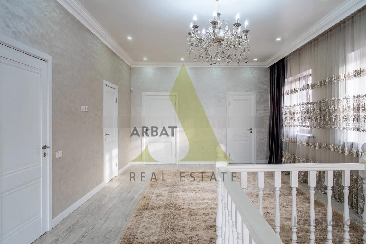 Фото Отдельный дом, 5 комн, 290м²