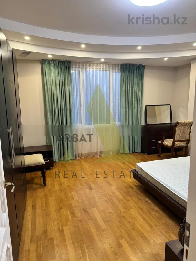 Фото Квартира, 4 комн, 185 м², 4/5 эт.