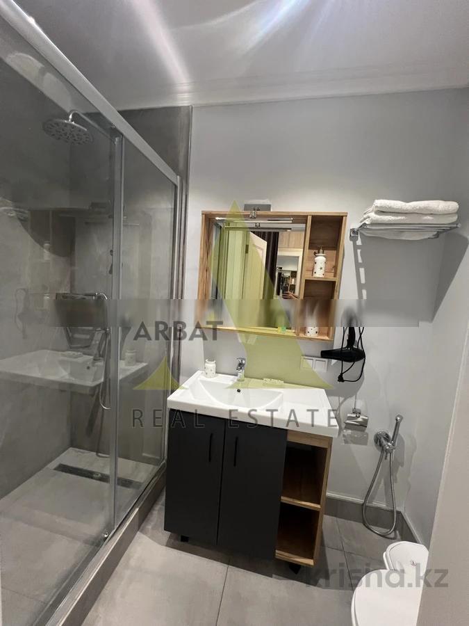 Фото Медцентры и аптеки, образование, 700 м²