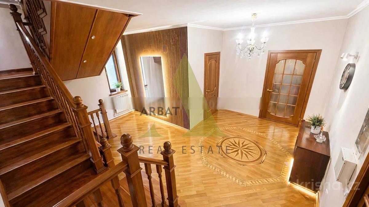 Фото Отдельный дом, 12 комн, 700м²