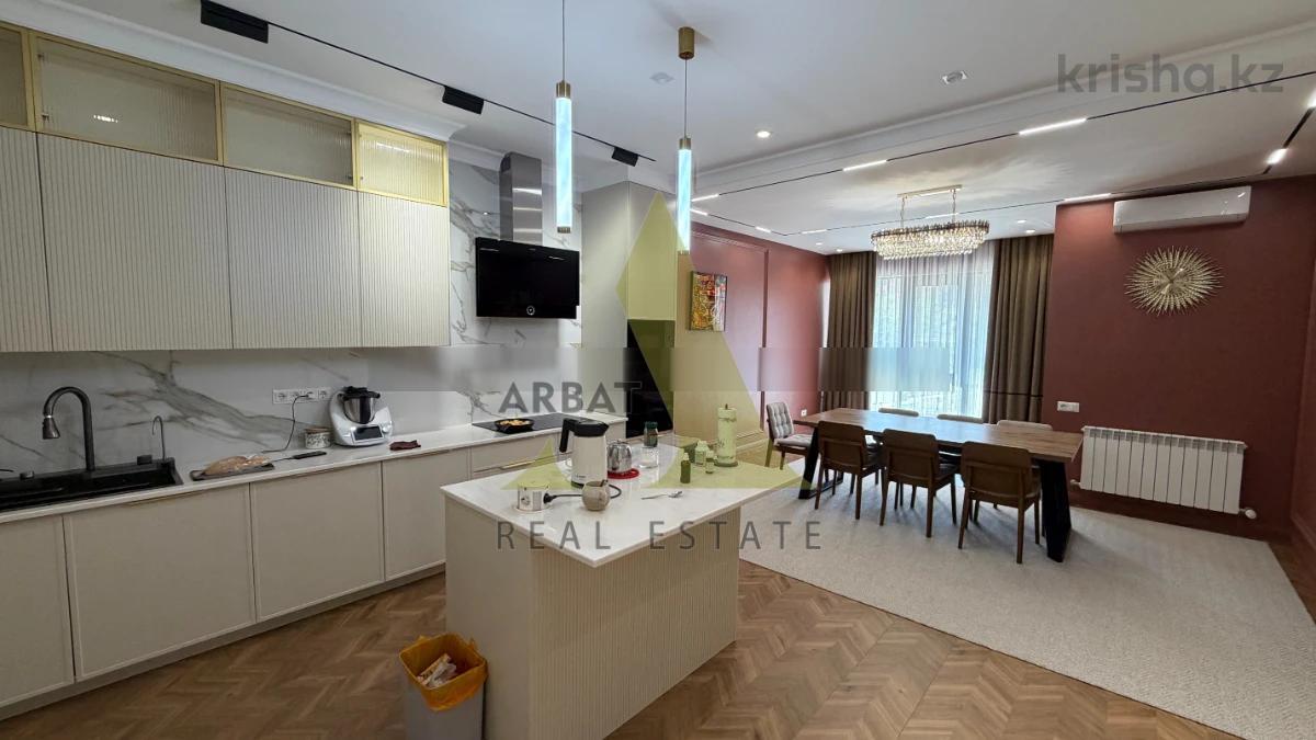 Фото Квартира, 4 комн, 236 м², 4/5 эт., 2022 г.п.