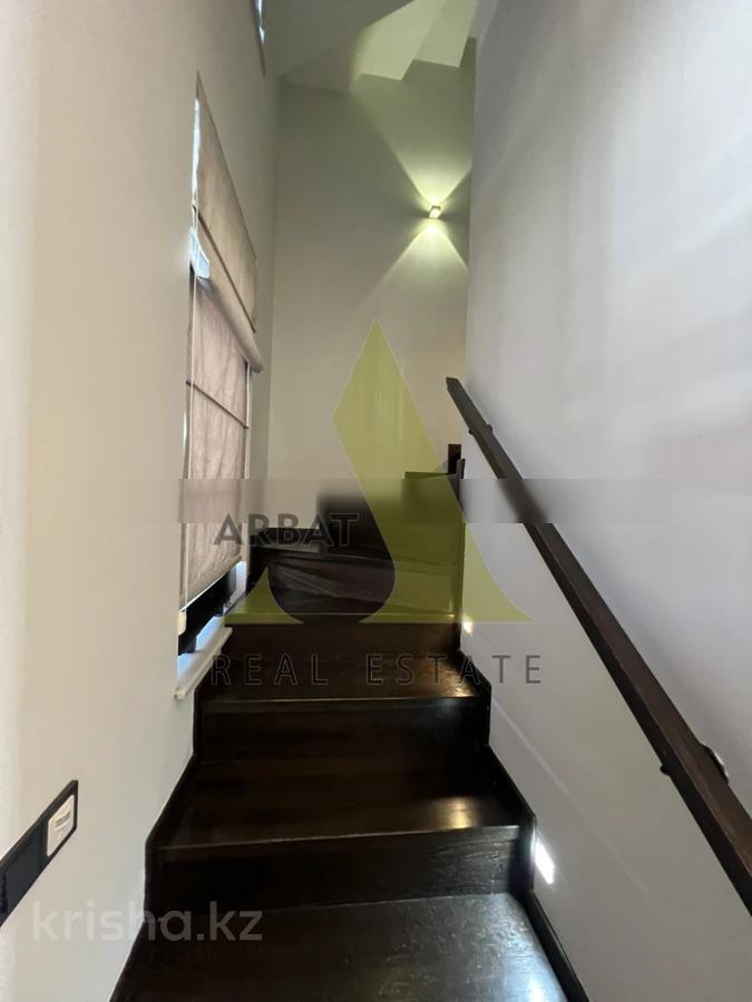 Фото Квартира, 5 комн, 185 м², 4 эт.