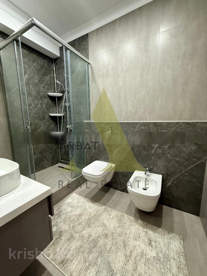 Фото Квартира, 4 комн, 146 м², 3/3 эт.
