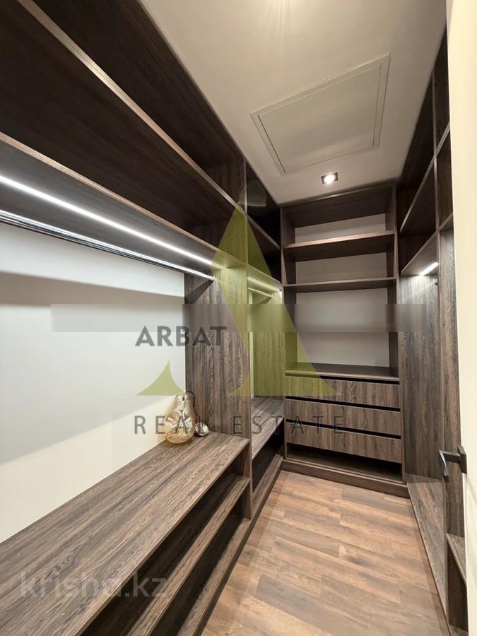 Фото Квартира, 6 комн, 380 м², 1/3 эт.