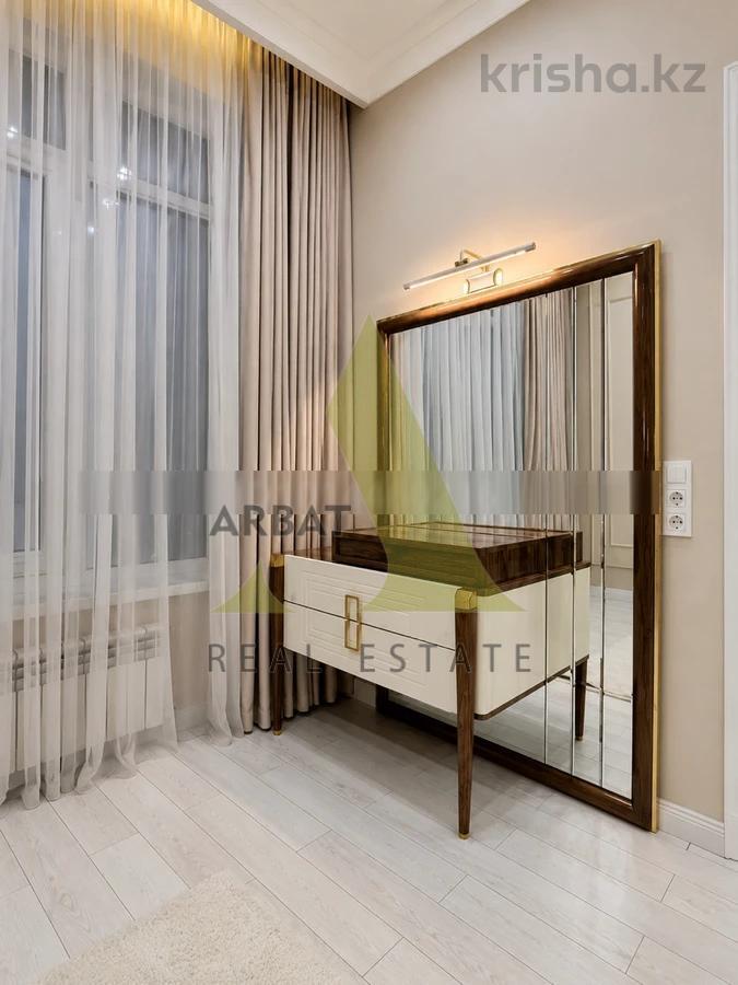 Фото Квартира, 3 комн, 110 м², 3/6 эт.