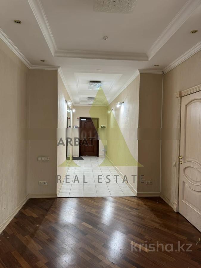 Фото Квартира, 3 комн, 165 м², 23/30 эт., 2010 г.п.