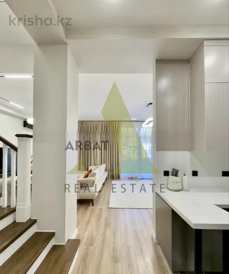 Фото Квартира, 5 комн, 160 м², 2 эт.