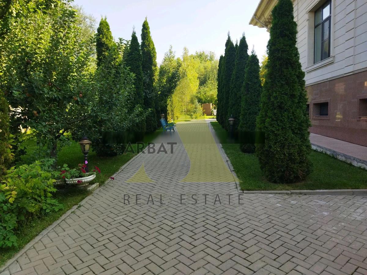 Фото Отдельный дом, 10 комн, 1200м²