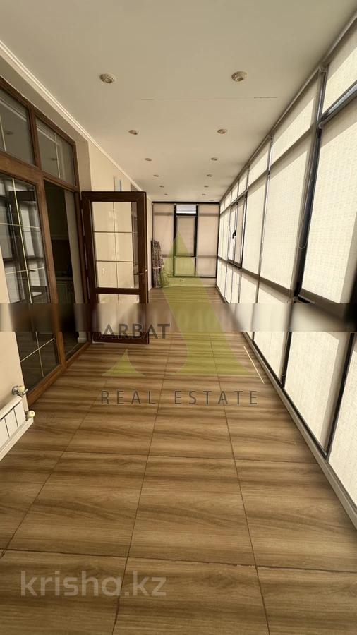 Фото Квартира, 4 комн, 200 м², 1/12 эт.