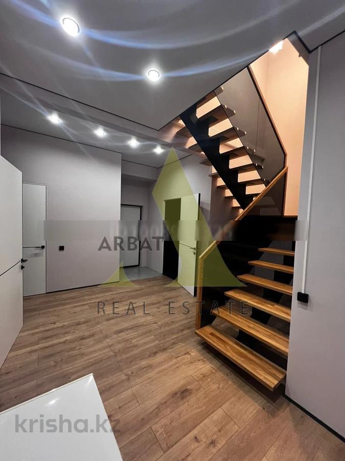 Фото Квартира, 5 комн, 227 м², 1/5 эт.