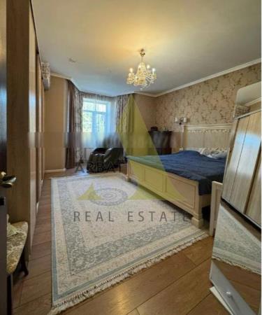 Фото Отдельный дом, 8 комн, 300м²