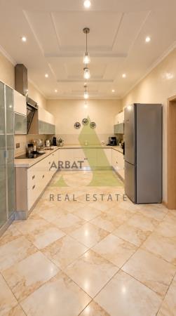 Фото Квартира, 5 комн, 300 м², 3/5 эт., 2010 г.п.
