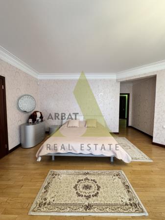 Фото Отдельный дом, 10 комн, 1000м²