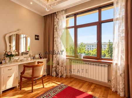 Фото Квартира, 5 комн, 300 м², 3/5 эт., 2010 г.п.
