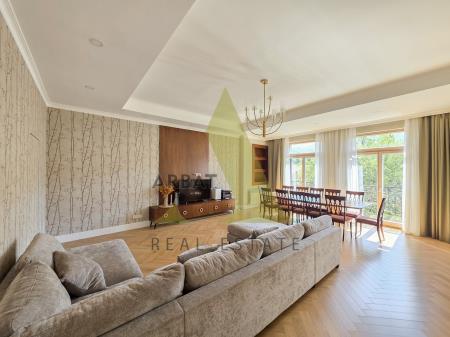 Фото Квартира, 5 комн, 220 м², 4/10 эт., 2022 г.п.