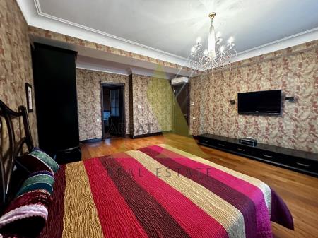 Фото Отдельный дом, 8 комн, 750м²