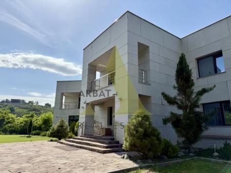 Фото Отдельный дом, 12 комн, 1400м²