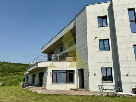 Фото Отдельный дом, 12 комн, 1400м²