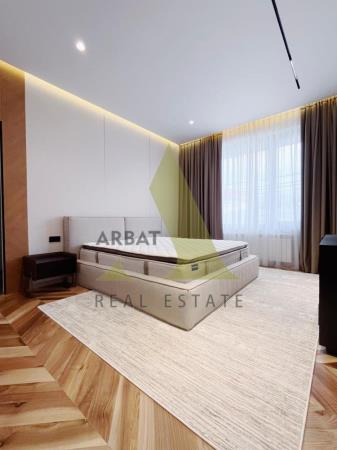 Фото Отдельный дом, 8 комн, 350м²