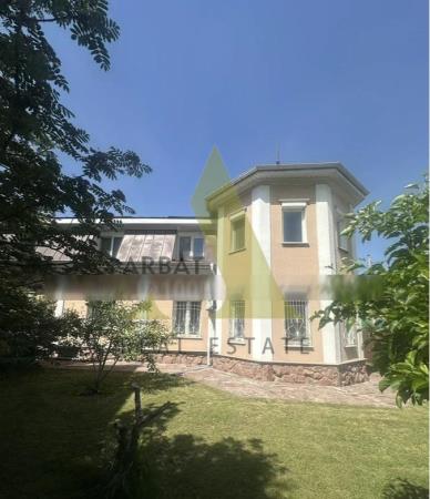 Фото Отдельный дом, 7 комн, 280м²