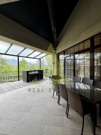Фото Отдельный дом, 8 комн, 750м²