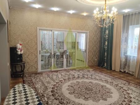 Фото Отдельный дом, 7 комн, 300м²