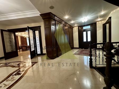 Фото Отдельный дом, 8 комн, 750м²
