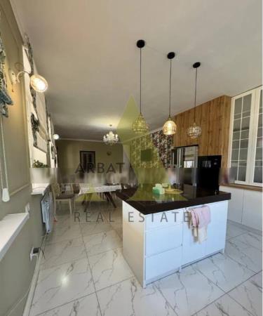 Фото Отдельный дом, 8 комн, 300м²