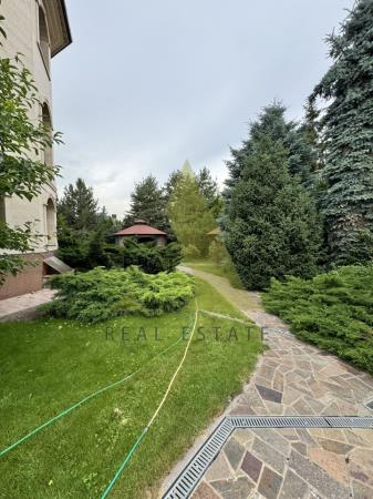 Фото Отдельный дом, 10 комн, 1000м²