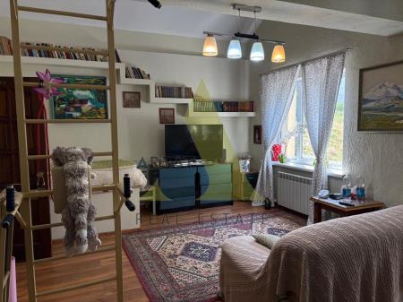 Фото Отдельный дом, 6 комн, 300м²