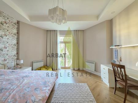 Фото Квартира, 5 комн, 220 м², 4/10 эт., 2022 г.п.