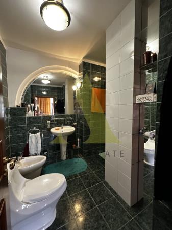 Фото Отдельный дом, 8 комн, 454м²