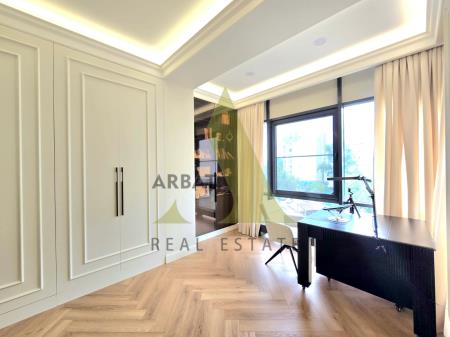 Фото Квартира, 4 комн, 169 м², 5/20 эт., 2016 г.п.