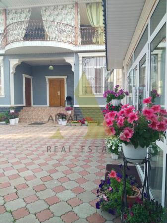 Фото Отдельный дом, 7 комн, 300м²