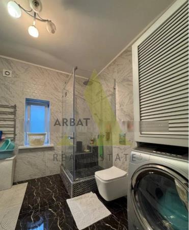 Фото Отдельный дом, 8 комн, 300м²