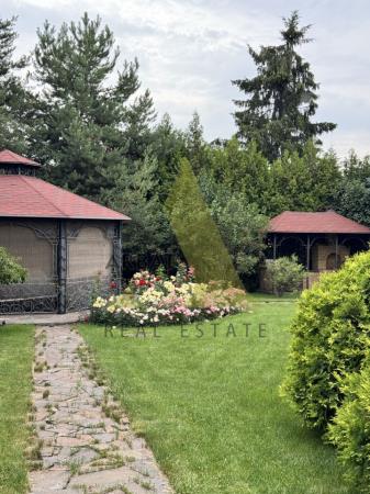 Фото Отдельный дом, 10 комн, 1000м²