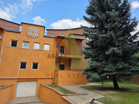 Фото Отдельный дом, 10 комн, 530м²