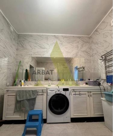 Фото Отдельный дом, 8 комн, 300м²