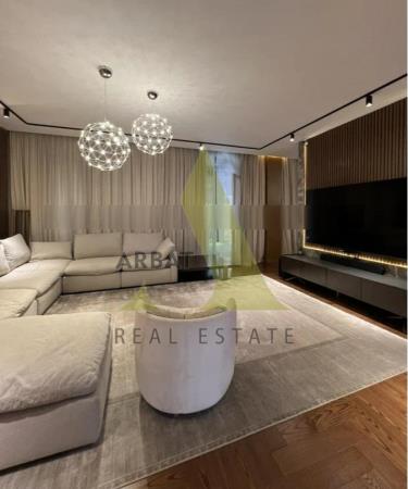 Фото Квартира, 7 комн, 370 м², 4 эт.
