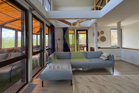 Фото Отдельный дом, 5 комн, 180м²