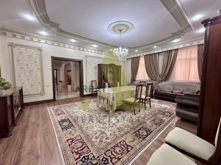 Фото Отдельный дом, 25 комн, 1674м²