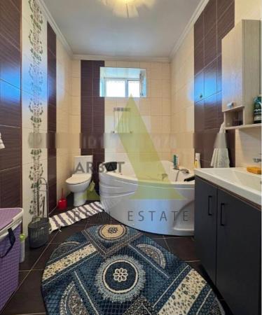 Фото Отдельный дом, 8 комн, 300м²